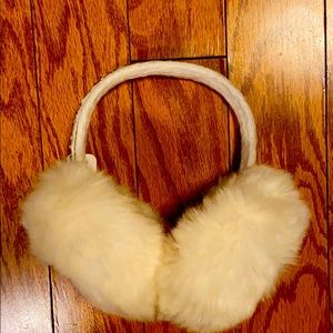 3/$30 ⭐️ White earmuffs